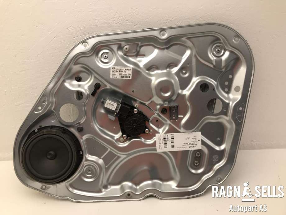 Ruteheis høyre foran til Hyundai Ix20 2010-2017 (BOSCH|824601P000|)