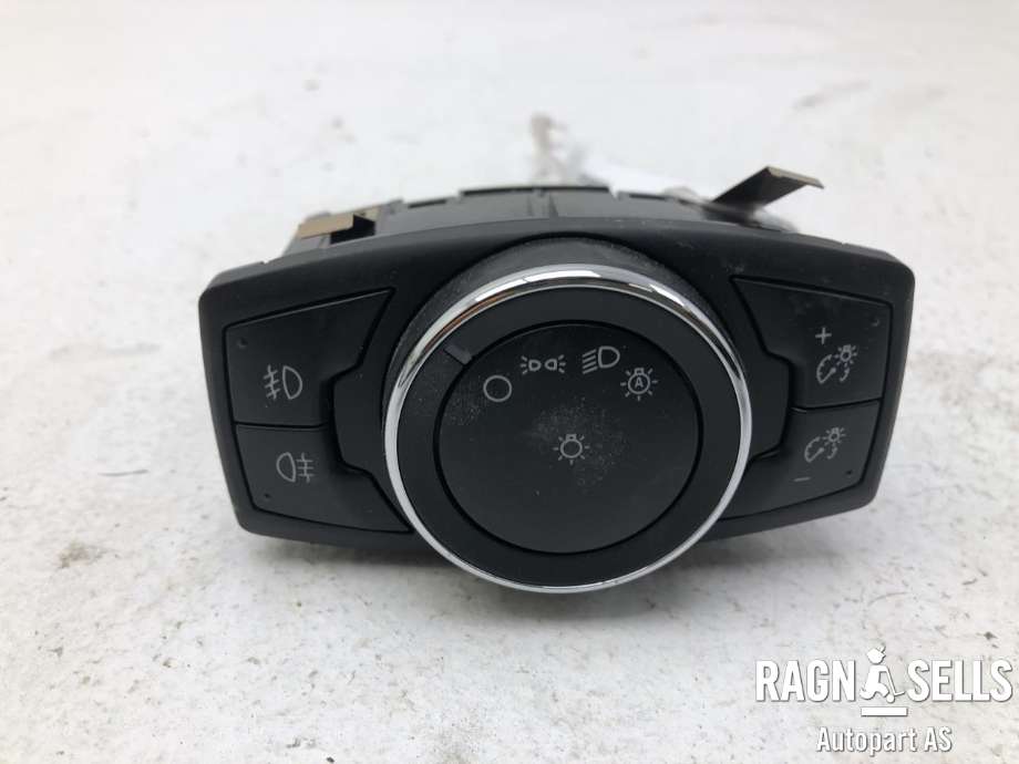 Bryter lys til Ford Focus 2014-2018 (Type III, Fase 2) (FORD|10107100|)