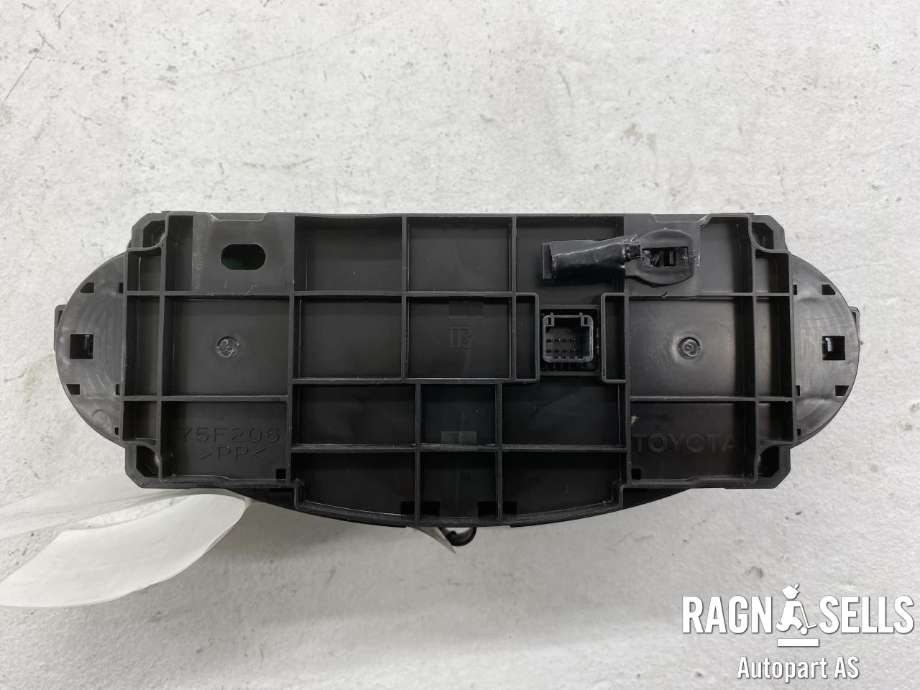 Varmeapparat betjening til Toyota Yaris 2012-2014 (Type III, Fase 1) (559000D340|)