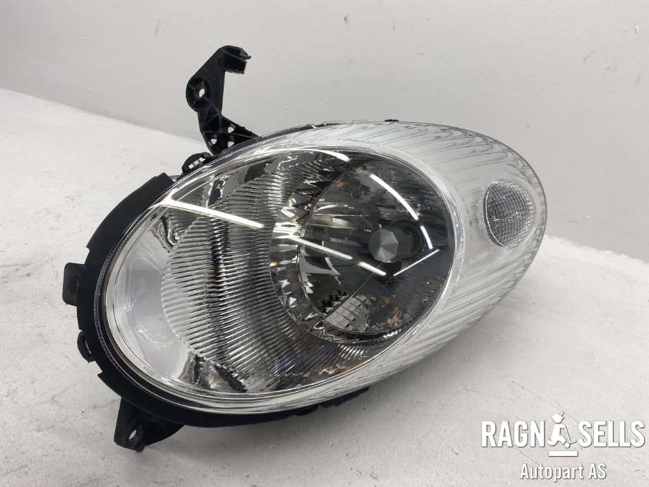Frontlykt høyre halogen til Nissan Micra 2003-2010 (K12) (K12) (89900607|26010BC500|)