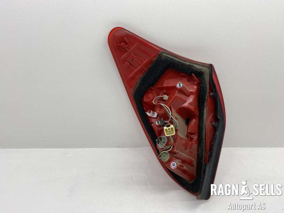 Baklykt høyre til Toyota RAV4 2006-2009 (Type III, Fase 1)  (8155142090|)