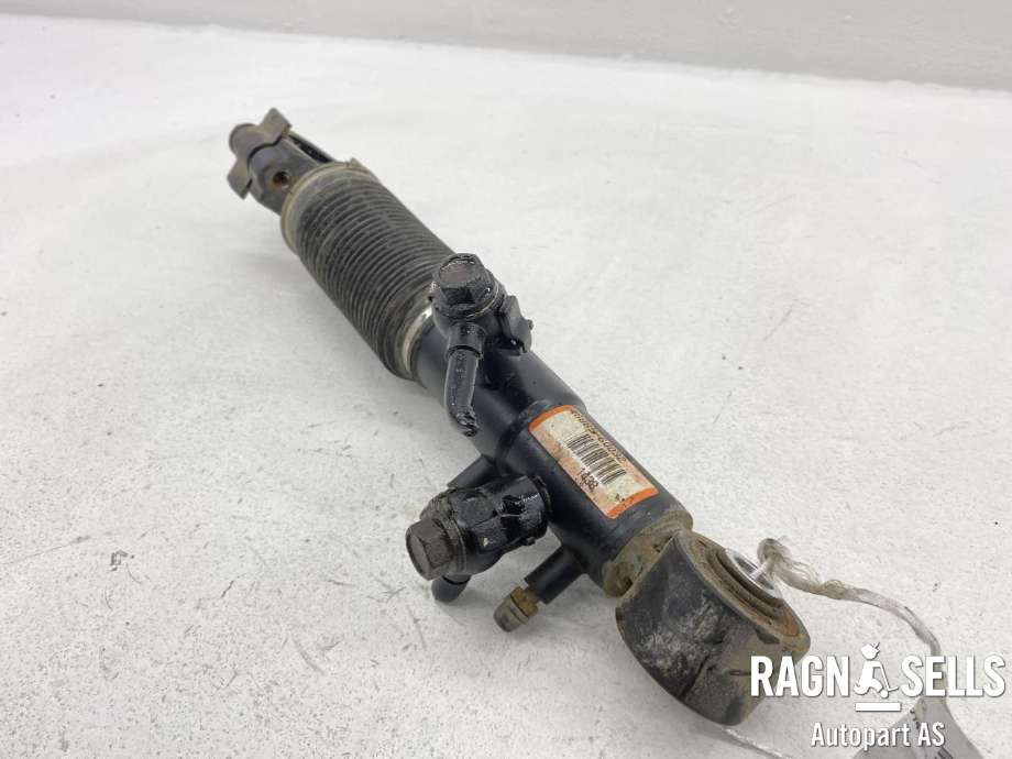 Stabilisatorstag bak til Toyota Land Cruiser 150 2014-->> (Fase 2) (4888560032|)