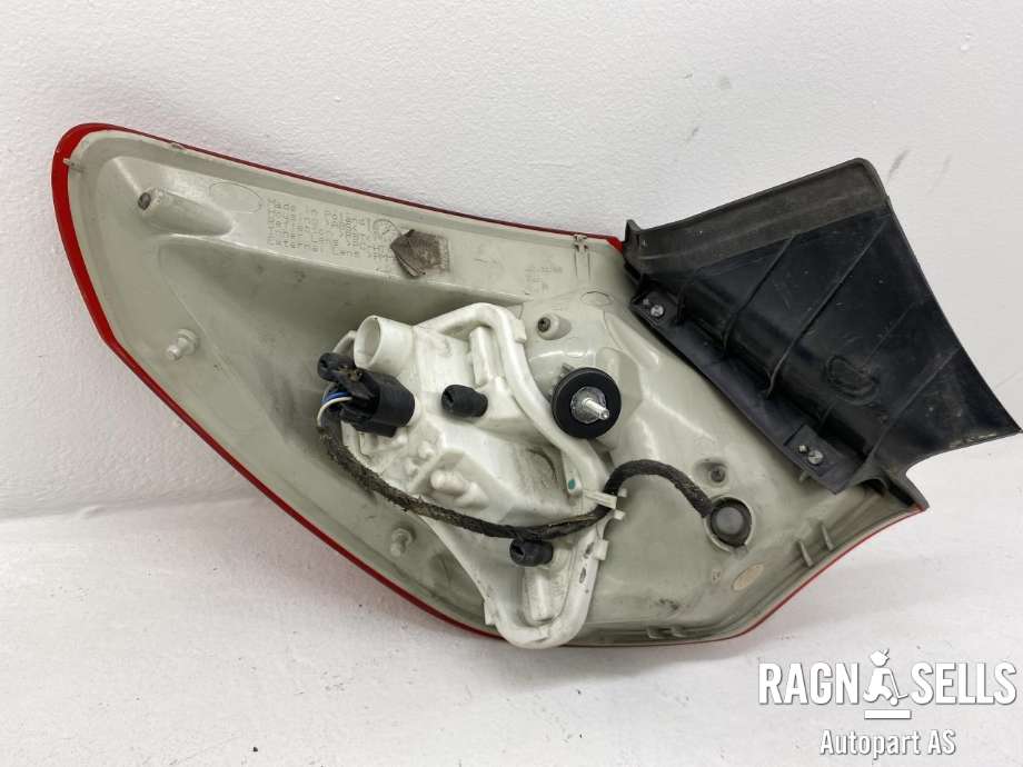Baklykt høyre ytre til Opel Astra J 2010-2015 (13306454|)