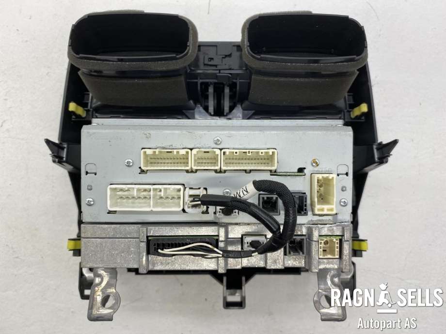 Bilstereo navigasjon til Toyota Land Cruiser 150 2014-->> (Fase 2)  (8614060B60|QNGBE2808|6434BE2808)