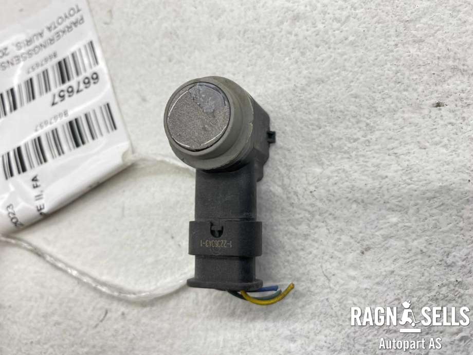 Parkeringssensor foran til Toyota Auris 2015-2019 (Type II, Fase 2) (8934105010|)