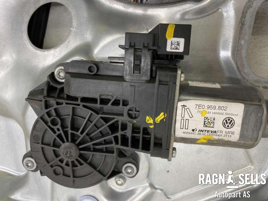 Ruteheis høyre foran til VW Transporter / Caravelle 2009-2015 (Fase 2) (T5) (T5) (7E0 959 802|)