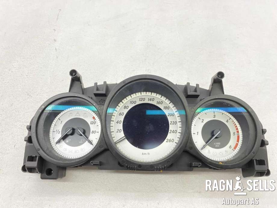 Instrumentpanel til Mercedes C-Klasse, 2011-2014 (Fase 2) (W204) (W204) (A2049004609)