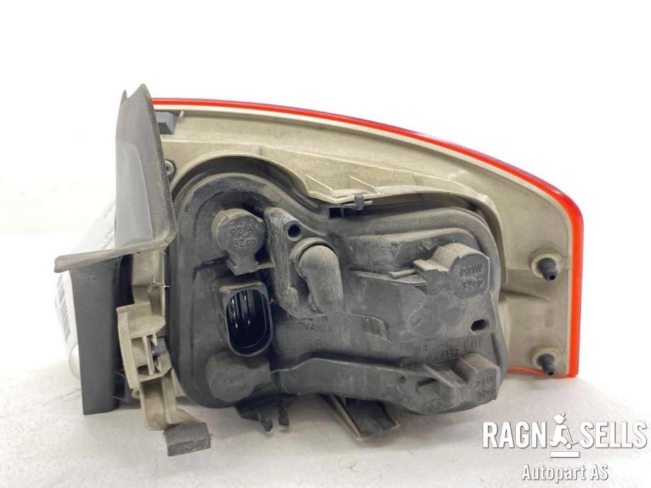 Baklykt venstre ytre til Audi A4 2004-2008 (Type III) (B7) (B7) (8E5 945 095|)