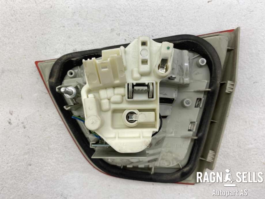 Baklykt venstre indre til BMW 3-Serie 2005-2011 (E90/E91/E92/E93) (E90/E91/E92/E93) (7154161|)