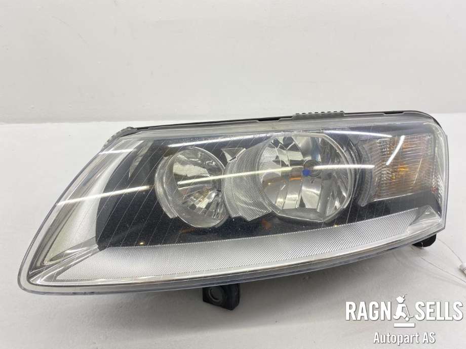 Frontlykt venstre halogen til Audi A6, 2008-2011 (Type III, Fase 2) (C6) (C6) (4F0 941 003 DP)
