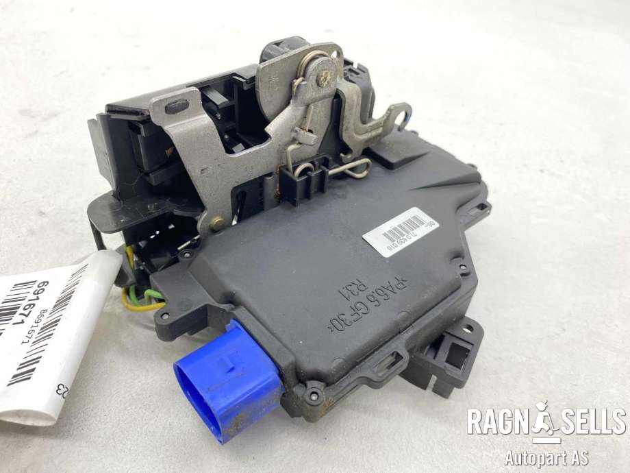 Låsekasse høyre bak til VW Golf V, Combi 2003-2008 (7L0 839 016 D|)