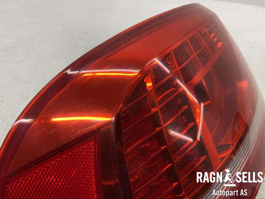 Baklykt venstre ytre til VW Passat 2011-2015 (B7) (B7) (3AF 945 207B|)