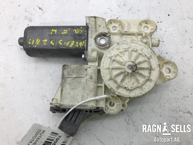 Ruteheis, kun motor, høyre foran til Toyota Avensis 2003-2008 (Type II)  (992046100|6981005050|)
