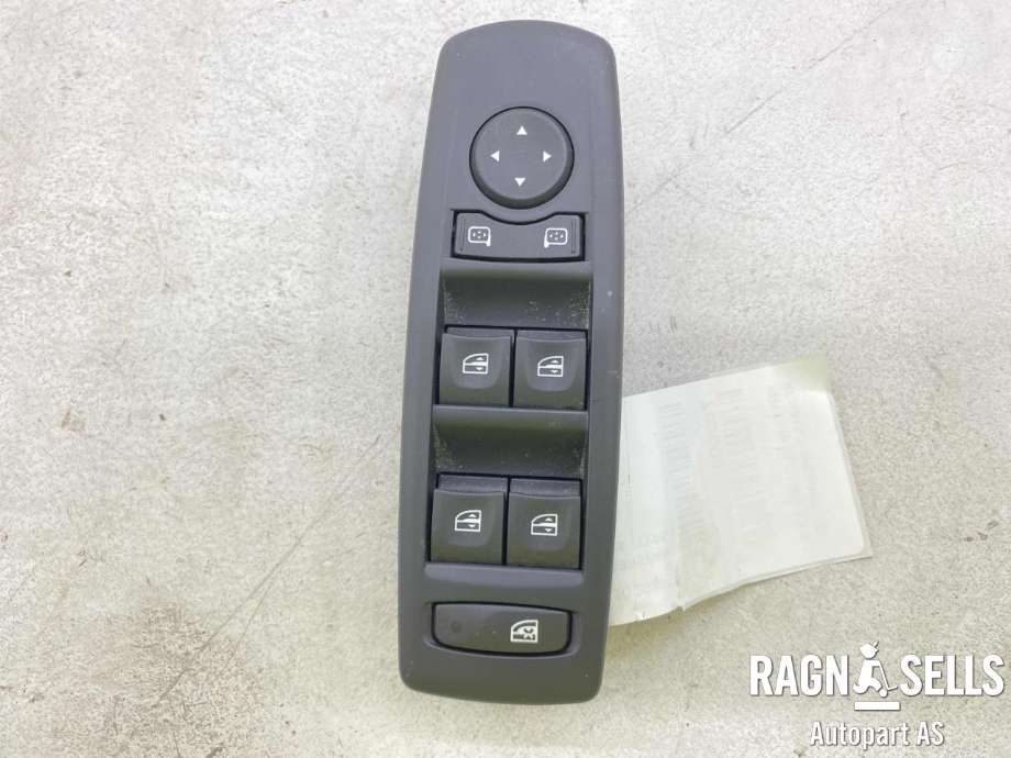 Bryter ruteheis førerdørspanel til Renault Megane 2009-2016 Type III (809610007R|)