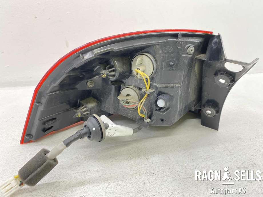 Baklykt høyre ytre til Kia Rio 2011-2017 Type III  (92402 1W2|)