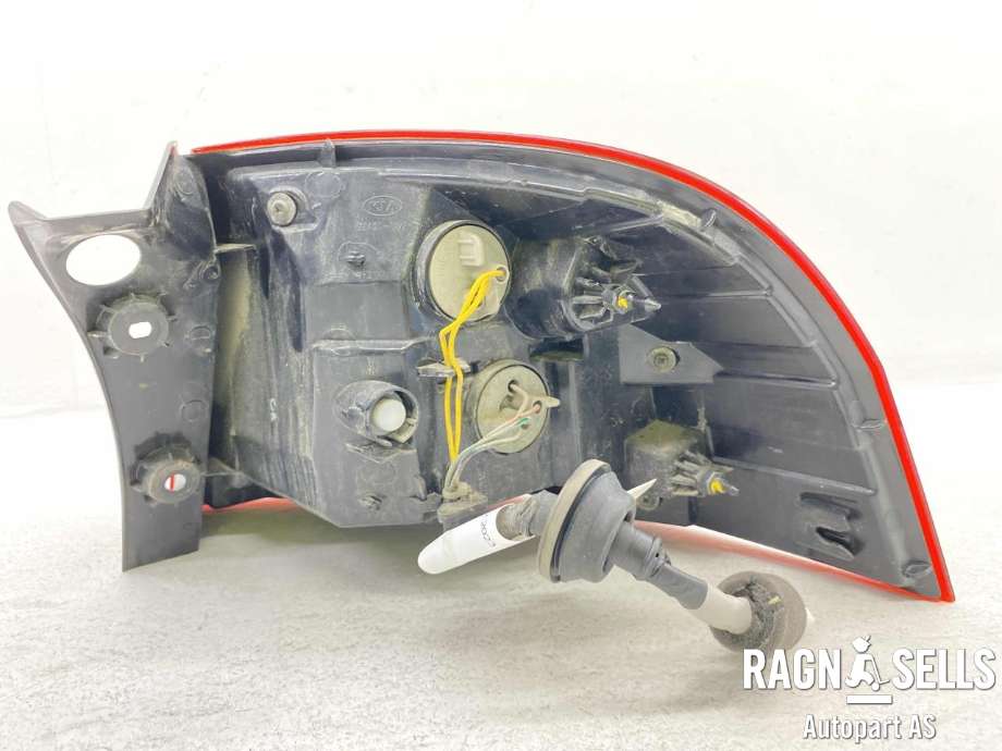 Baklykt venstre ytre til Kia Rio 2011-2017 Type III  (92401 1W2|)