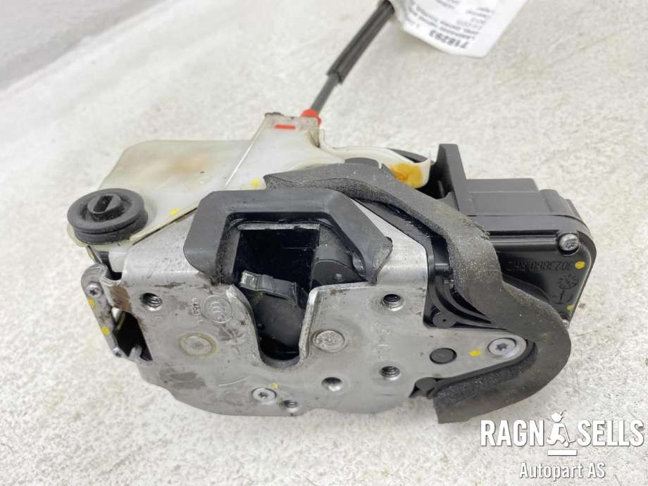 Låsekasse høyre bak til Opel Zafira Tourer 2012-2018  (13579556|)