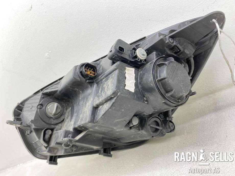 Frontlykt høyre xenon til Kia Picanto 2011-2017 (Type II)  (921021Y311|)