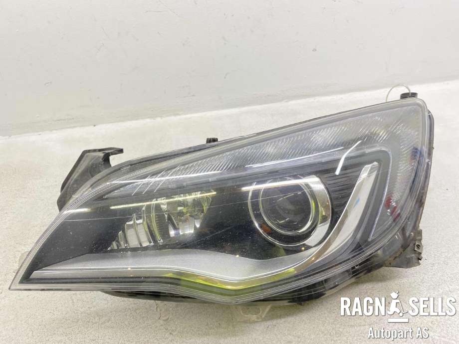 Frontlykt høyre xenon til Opel Astra J 2010-2015 (13253650|)