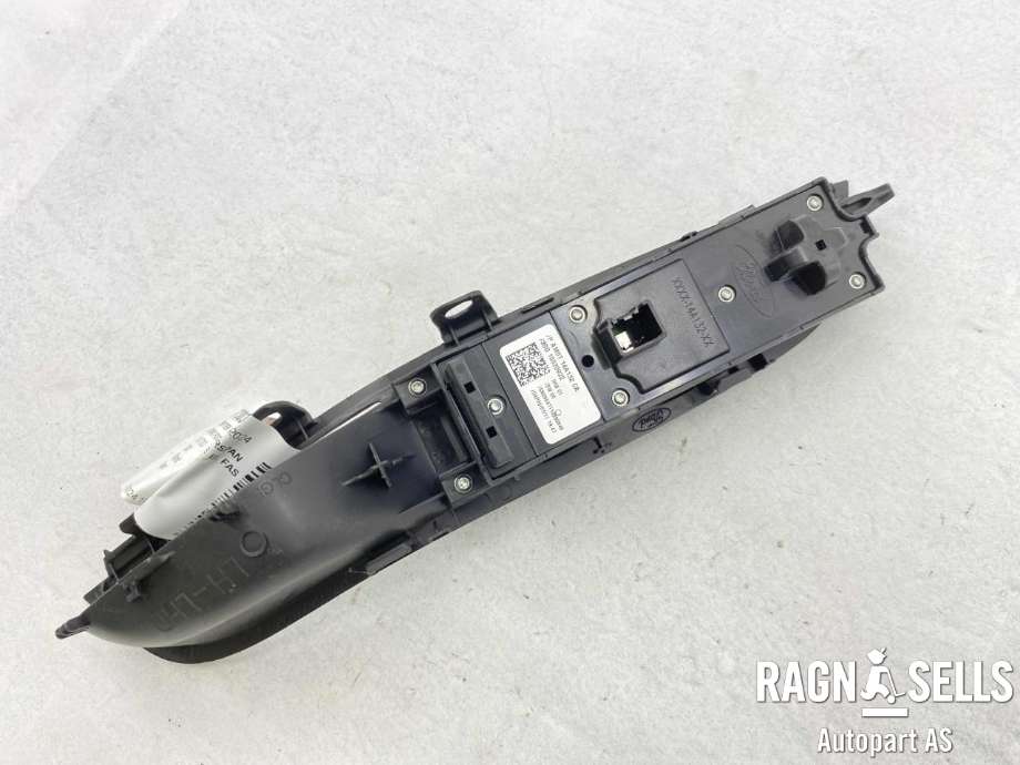 Bryter ruteheis førerdørspanel til Ford Focus 2011-2014 (Type III, Fase 1)  (AM5T 14A132 CA|)