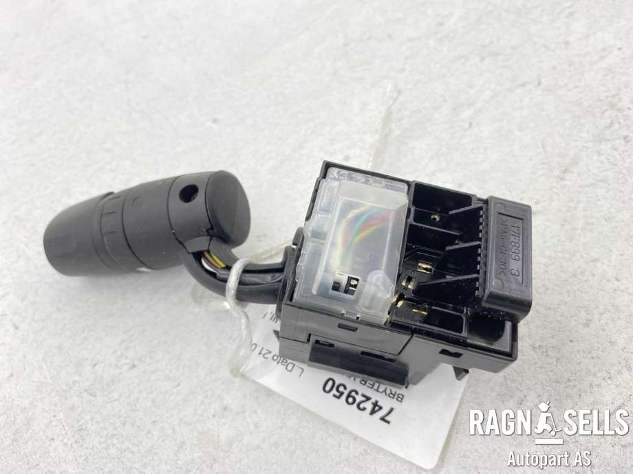 Bryter visker til Mazda 3 2013-2016 (Type III, Fase 1)  (KS04-66-128|)