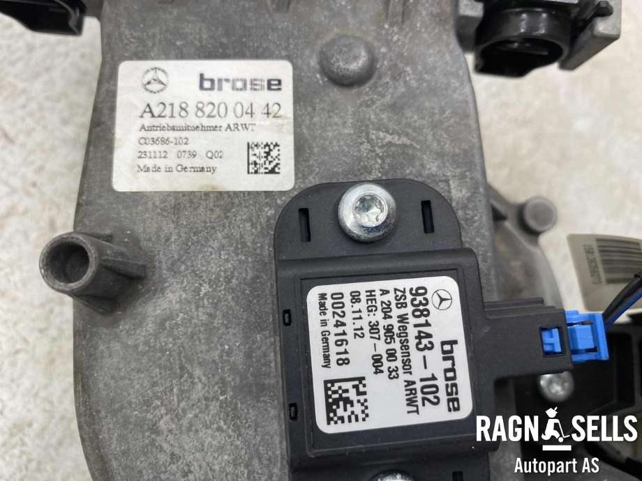 Baklukeåpner motor til Mercedes CLS 2011-2017 (C218) (C218) (BROSE|A218 820 0442|A218 900 2002|A 204 820 30 42)