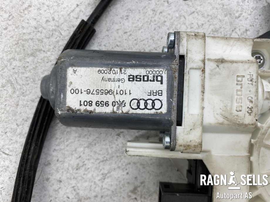 Ruteheis venstre foran til Audi A5 2007-2016 (Type I)  (BROSE|8K0 959 801|)