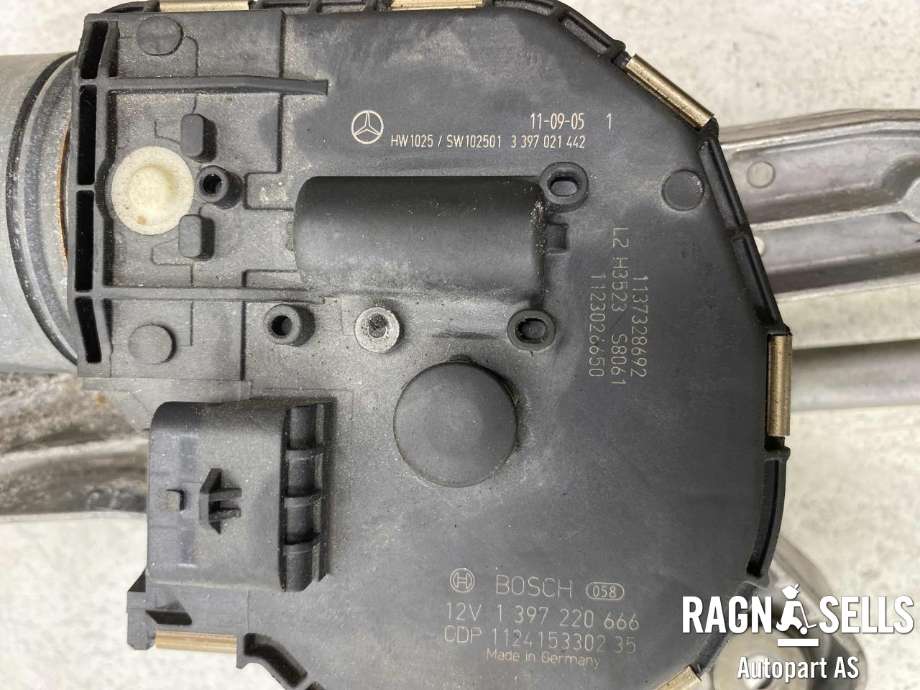 Viskermotor frontrute komplett m/overføring til Mercedes E-Klasse 2009-2013 (Fase 1) (W212) (W212) (BOSCH|A 212 820 12 40|)