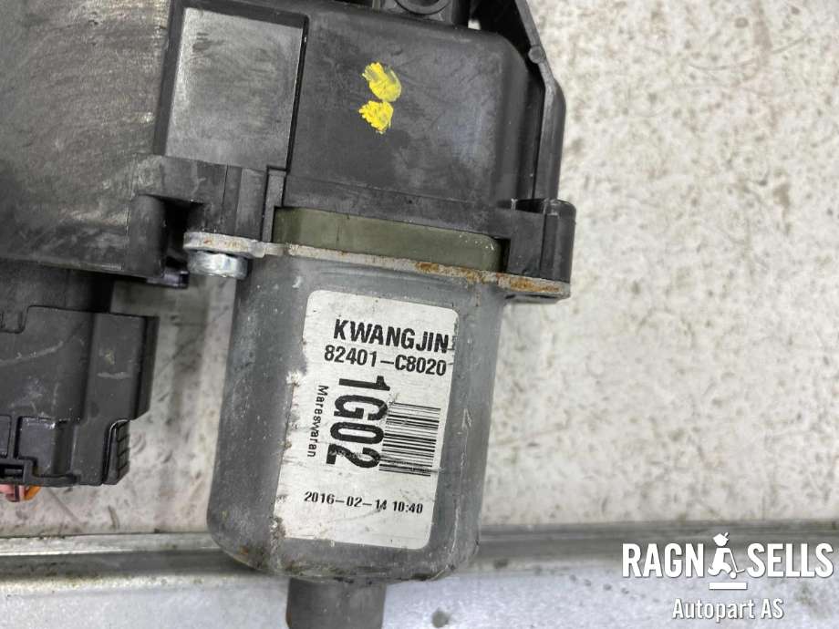 Ruteheis venstre foran til Hyundai i20 2015-2020 (Type II) (82401 C8020|)