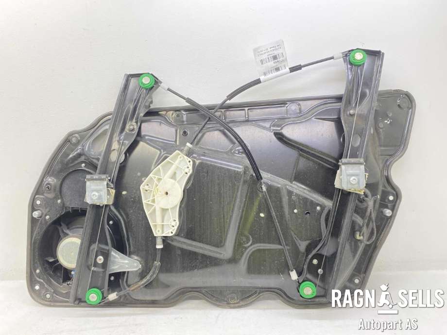 Ruteheis venstre foran til VW Passat 2011-2015 (B7) (B7) (3AA 837 461 B|)