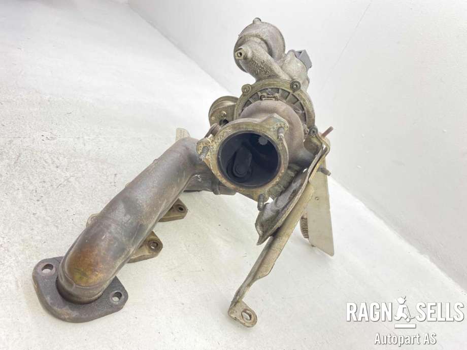 Turbo til Mercedes C-Klasse 2011-2014 (Fase 2) (W204) (W204) (A 271 090 33 80|A 271 090 31 80|)