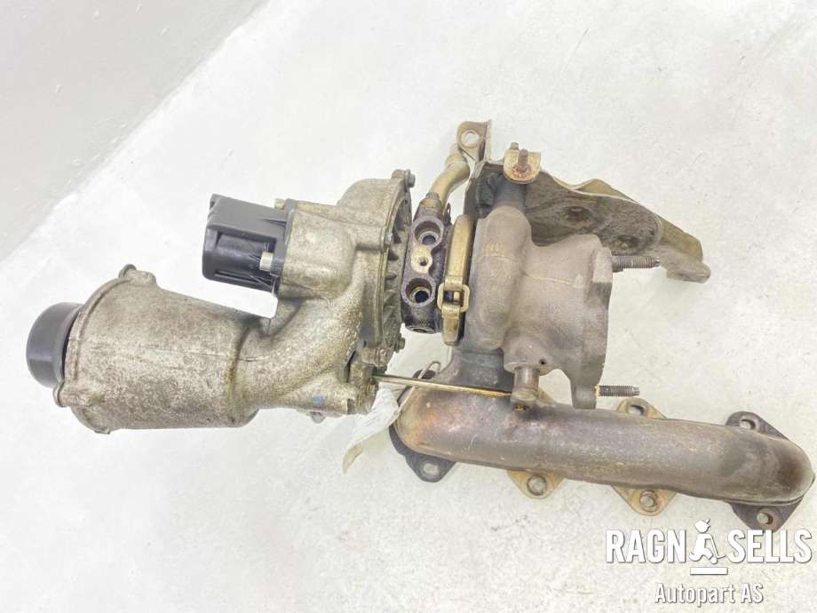 Turbo til Mercedes C-Klasse 2011-2014 (Fase 2) (W204) (W204) (A 271 090 33 80|A 271 090 31 80|)