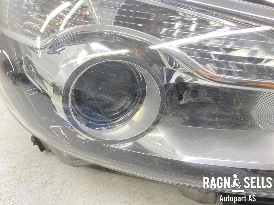 Frontlykt høyre xenon til Nissan Qashqai 2010-2014 (Type I, Fase 2) (26010BR62A|26010BR60A|)