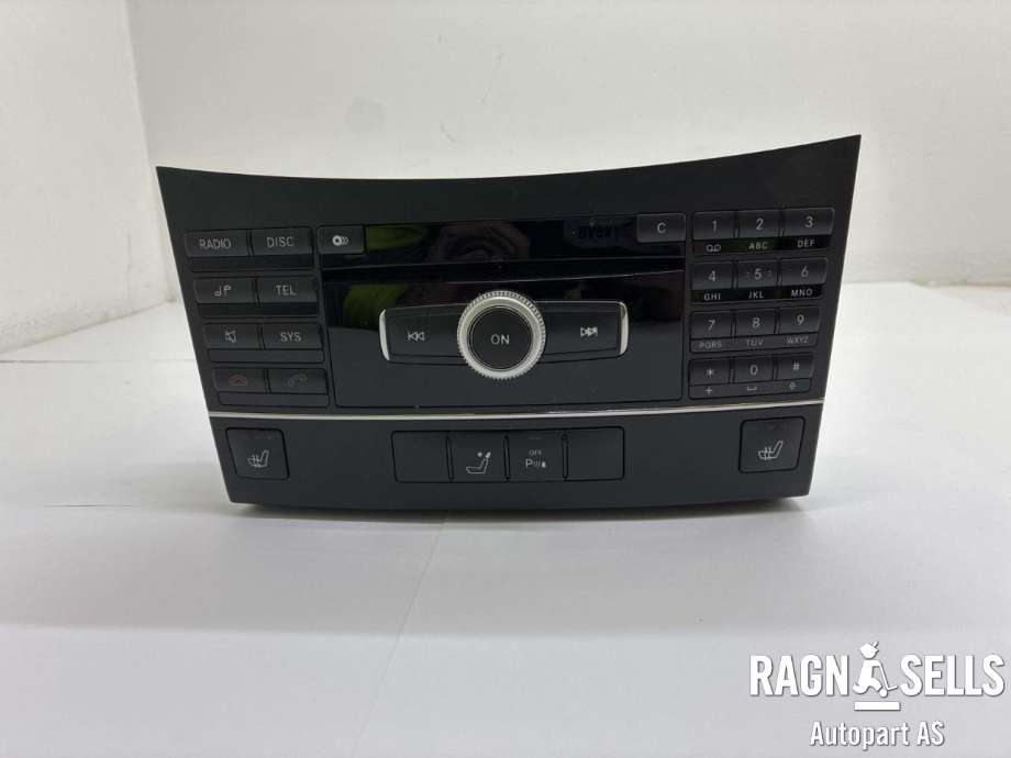 Bilstereo navigasjon til Mercedes E-Klasse 2009-2013 (Fase 1) (W212) (W212) (A 212 906 45 00|A 212 906 00 01|A 212 900 50 10)