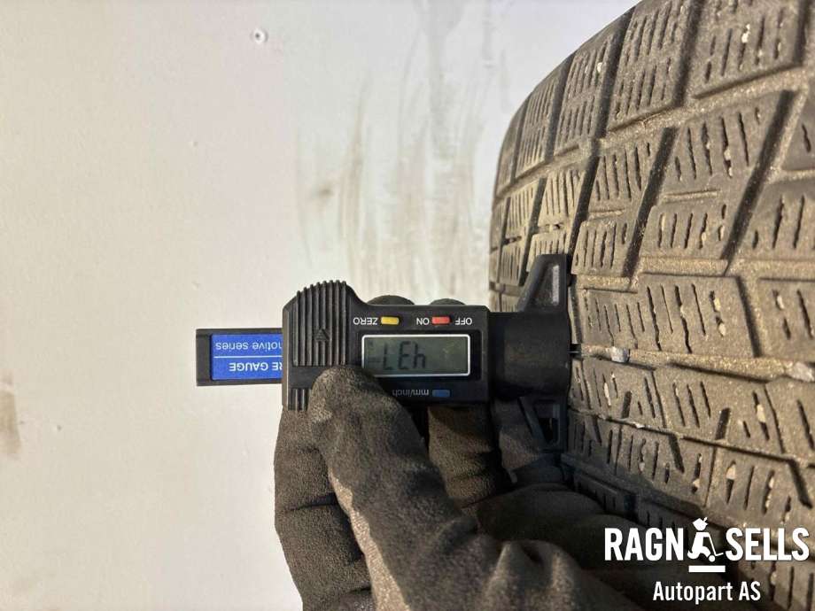 Hjulsett aluminium vinter til Peugeot e-208 2019-->>  (YOKOHAMA|195/55R16|MØNSTERDYBDE 4|37MM|)