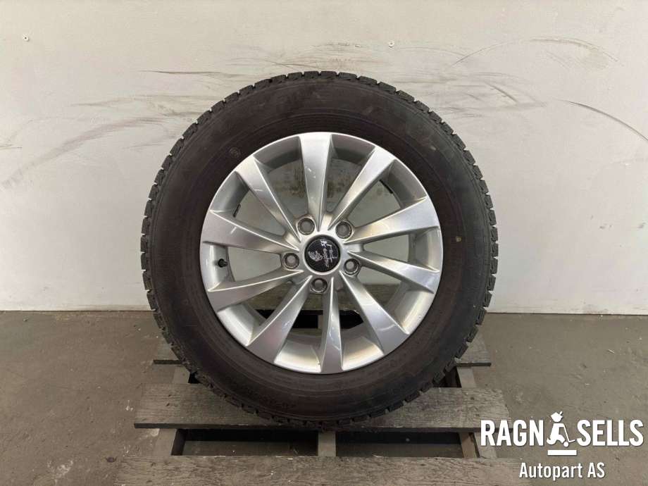 Hjulsett aluminium vinter til VW Transporter / Caravelle 2009-2015 (Fase 2) (T5) (T5) (205/65R16|TRIANGLE|)