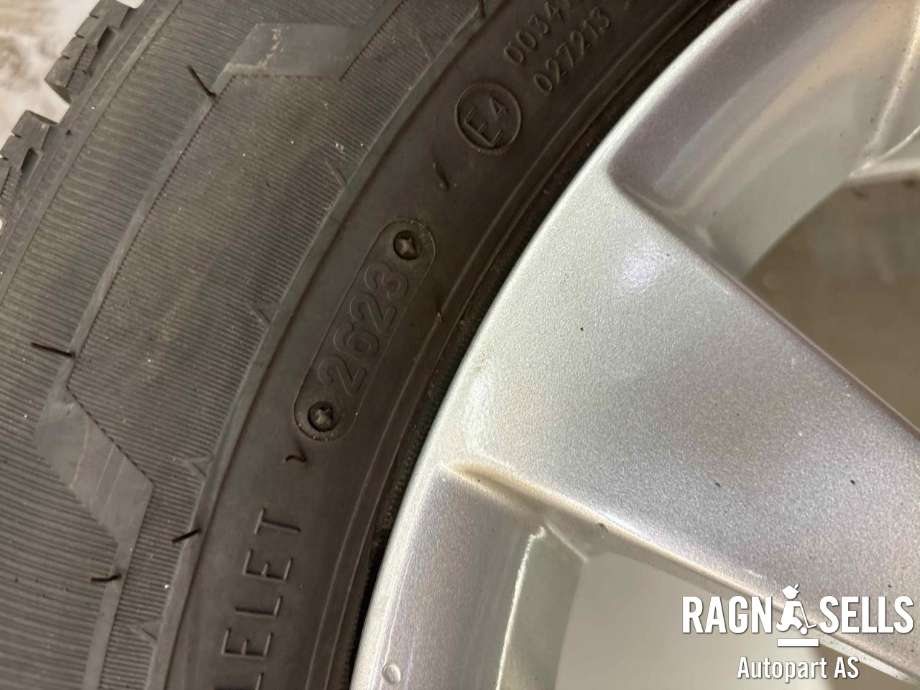 Hjulsett aluminium vinter til VW Transporter / Caravelle 2009-2015 (Fase 2) (T5) (T5) (205/65R16|TRIANGLE|)