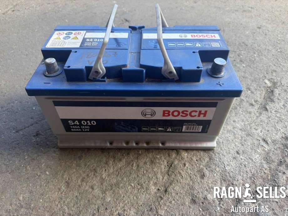 Batteri 12V til Volvo V50 2007-2012 (Fase 2) (BOSCH|80 AH 740A|L: 31|5 CM B: 17|5 CM H: 17|5 CM|74% HEALTH 100% CHARGE)
