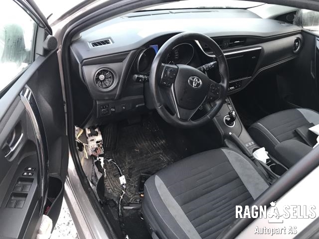 Toyota Auris 2015-2019 (Type II, Fase 2) , Motorkode: 2ZR-FXE 190000T162, Girkassekode: 3090047064