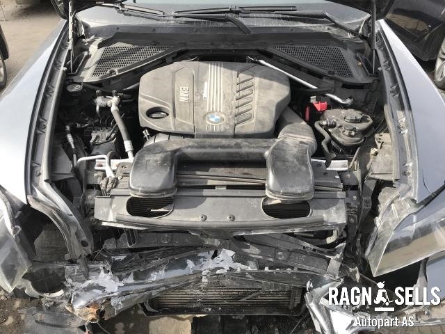 BMW X5 2007-2013 (E70) (E70), Motorkode: N57D30A 11 00 2 180 689, Girkassekode: GA8HP70Z-AWD 24 00 7 644 212