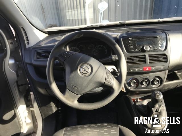 Opel Combo D 2012-2018 , Motorkode: 263A2000      95516972, Girkassekode: 55243551
