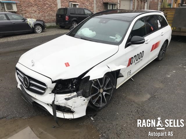 Mercedes E-Klasse 2016-2023 (W213) (W213), Motorkode: 65492080294099, Girkassekode: 72505802115283