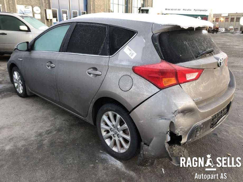 Toyota Auris 2013-2015 (Type II, Fase 1) , Motorkode: 2ZR-FXE, Girkassekode: 3090047064