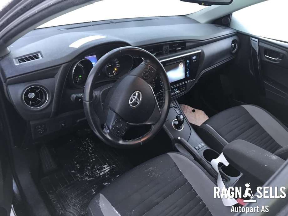 Toyota Auris 2013-2015 (Type II, Fase 1) , Motorkode: 2ZR-FXE, Girkassekode: 3090047064