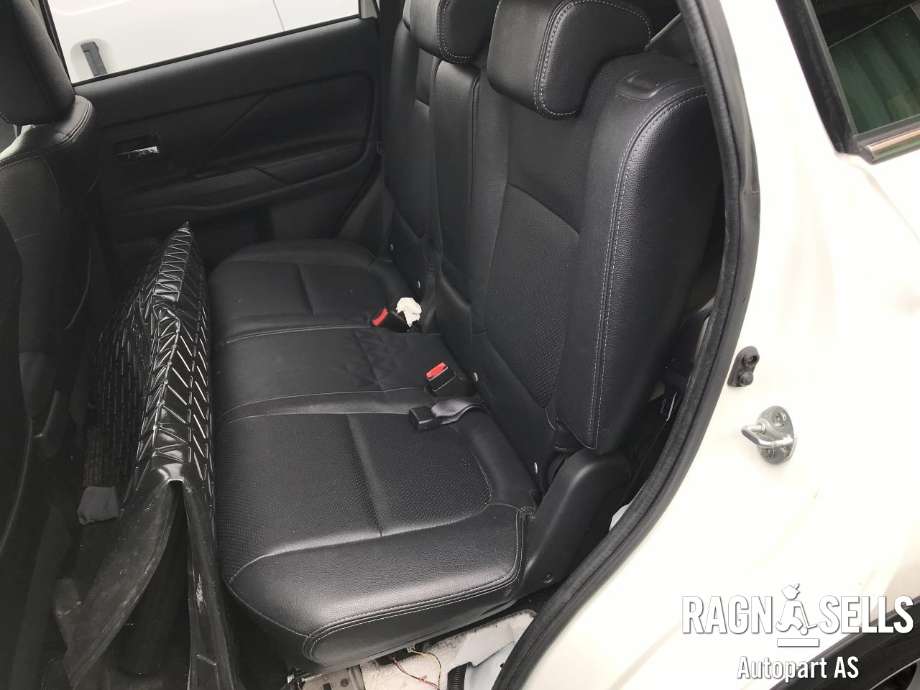 Mitsubishi Outlander 2012-2015 (Type III, Fase 1) , Motorkode: 4B11|S61, Girkassekode: 2700A404