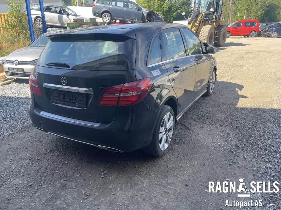 Mercedes B-Klasse 2011-2018 (W246) (W246), Motorkode: 27091031456165, Girkassekode: 72400201334771