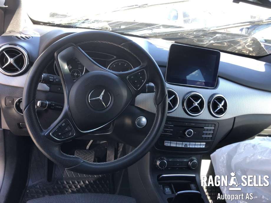 Mercedes B-Klasse 2011-2018 (W246) (W246), Motorkode: 27091031456165, Girkassekode: 72400201334771