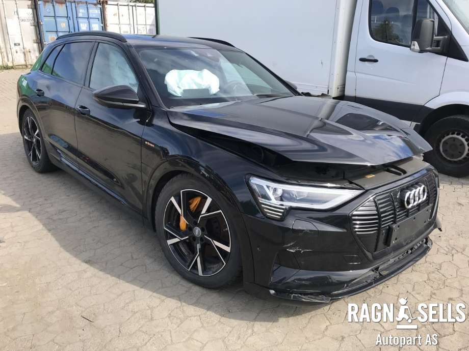 Audi e-tron 2018-->> , Motorkode: EAS|EAW, Girkassekode: 0MA300040F