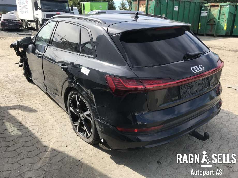 Audi e-tron 2018-->> , Motorkode: EAS|EAW, Girkassekode: 0MA300040F