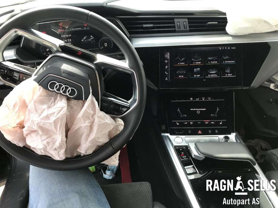 Audi e-tron 2018-->> , Motorkode: EAS|EAW, Girkassekode: 0MA300040F